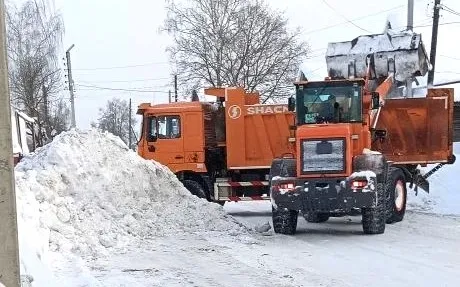 Продолжаются мероприятия по уборке территории от значительных объемов выпавшего снега